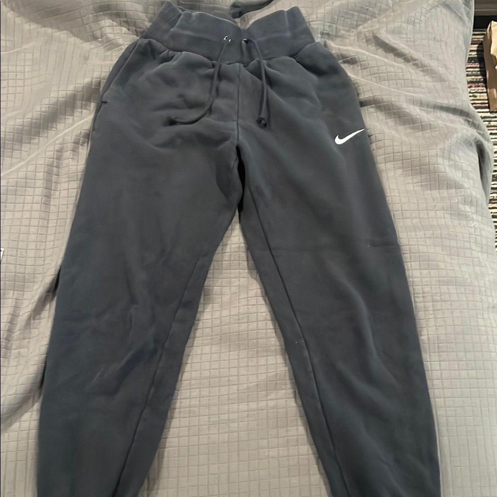 Nike Gray Sweatpants for Effortless Comfort